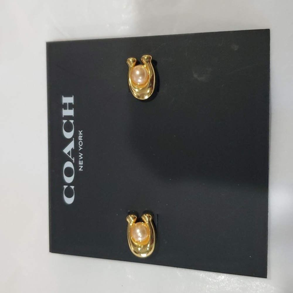 Coach monogram coach C logo pink pearl stud earrings‎ new - Picture 3 of 8